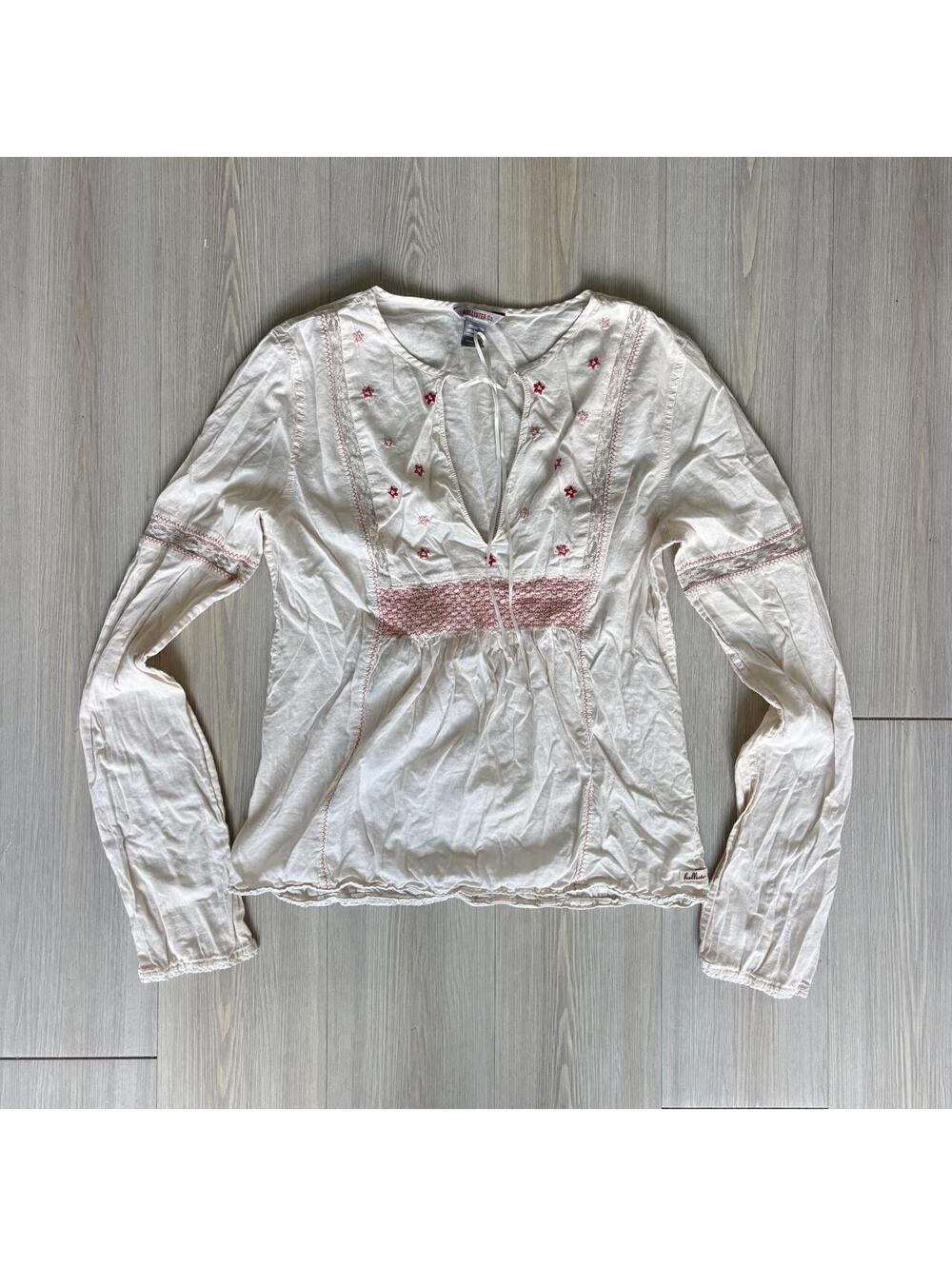 Vintage Hollister Cream Floral Embroidered Peasant Blouse Lace Trim Medium Y2K